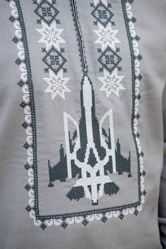 Вишиванка чоловіча лляна Патріотична 4301234 льон (L)96-100 сіра