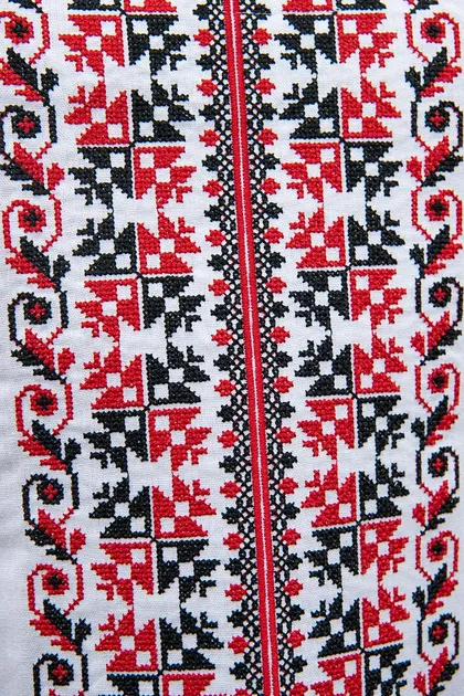 Лляна чоловіча сорочка-вишиванка з коротким рукавом Оберіг 92801234 льон  (XL)104-108 біла з червоно-чорною вишивкою