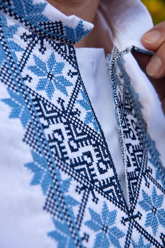 Вишиванка чоловіча лляна Орнамент з блакитним візерунком 301234 льон (XL)104-108 біла